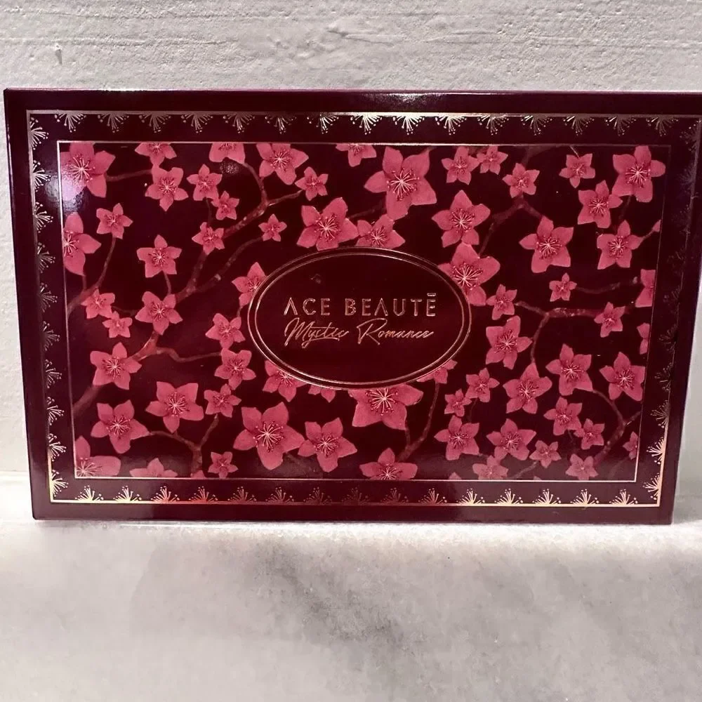 Ace Beaute nwt your style